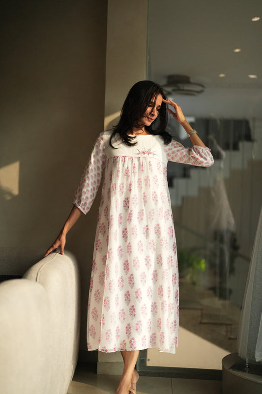 Pink and white Soft kota