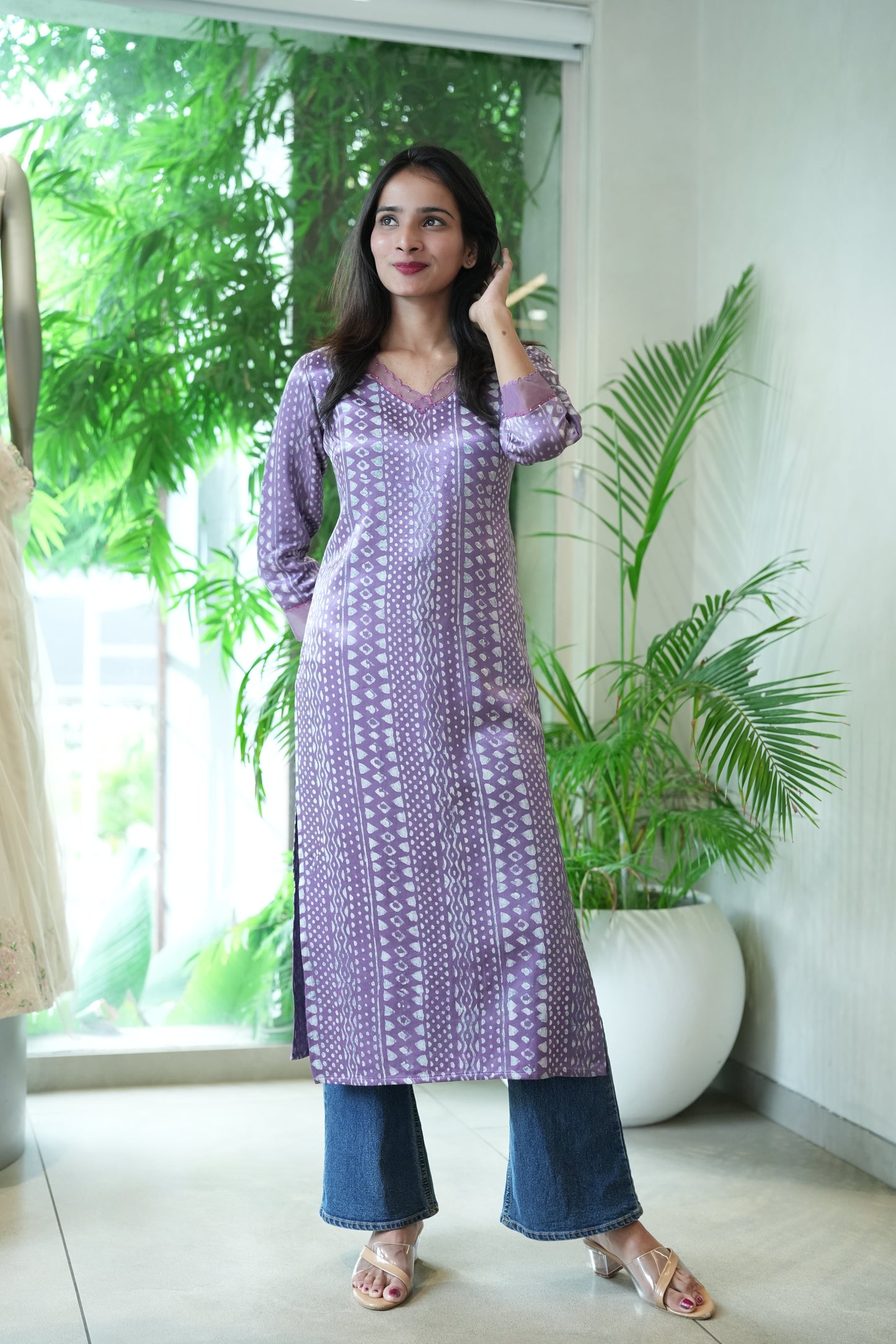 Scallop border kurta